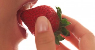 how many calories are in strawberries